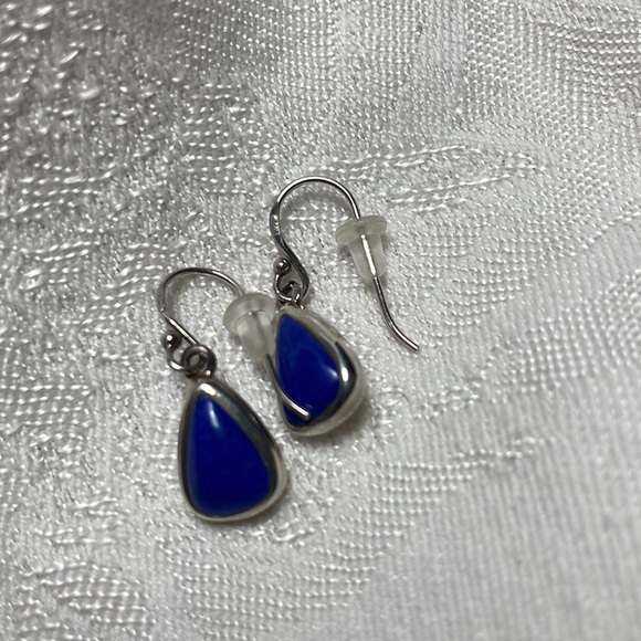 Lapis Lazuli set in Sterling Silver Teardrop Earrings - Picture 5 of 7